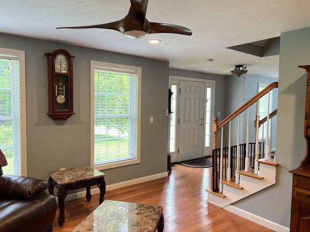 79 Sargent Road, Sandown, NH 03873