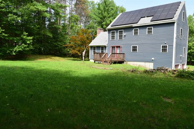 79 Sargent Road, Sandown, NH 03873