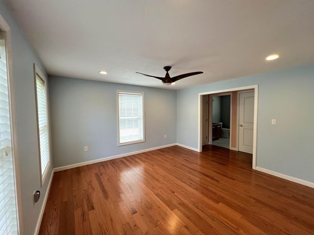 79 Sargent Road, Sandown, NH 03873