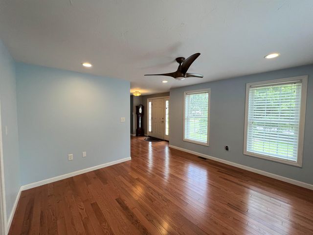79 Sargent Road, Sandown, NH 03873