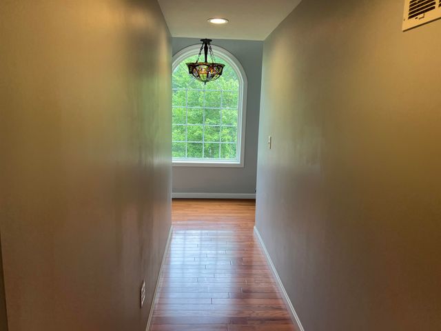 79 Sargent Road, Sandown, NH 03873
