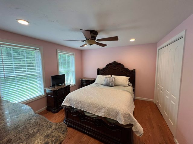 79 Sargent Road, Sandown, NH 03873