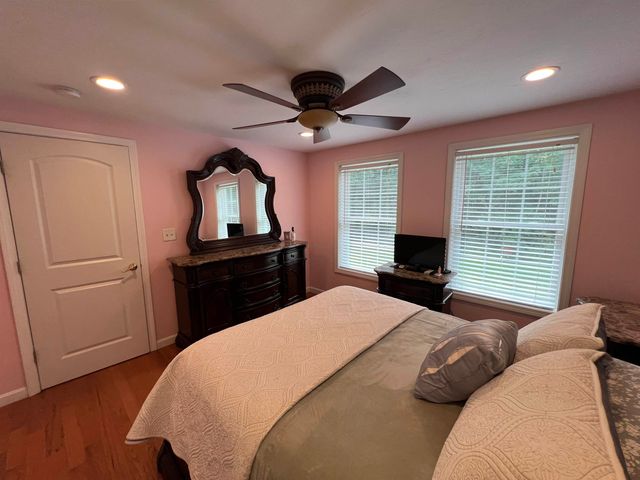79 Sargent Road, Sandown, NH 03873