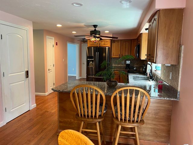 79 Sargent Road, Sandown, NH 03873