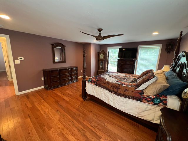 79 Sargent Road, Sandown, NH 03873