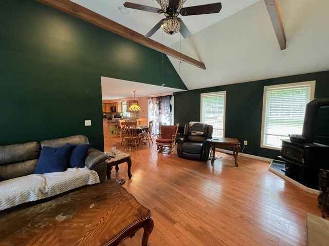 79 Sargent Road, Sandown, NH 03873