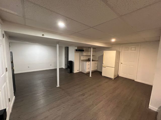 79 Sargent Road, Sandown, NH 03873