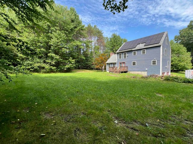 79 Sargent Road, Sandown, NH 03873