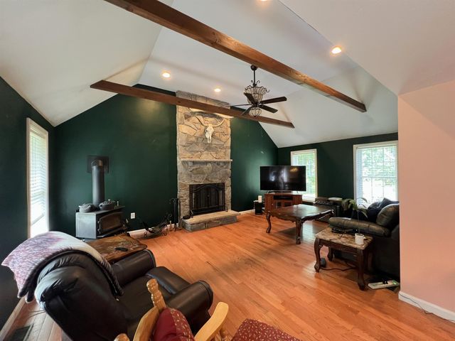 79 Sargent Road, Sandown, NH 03873