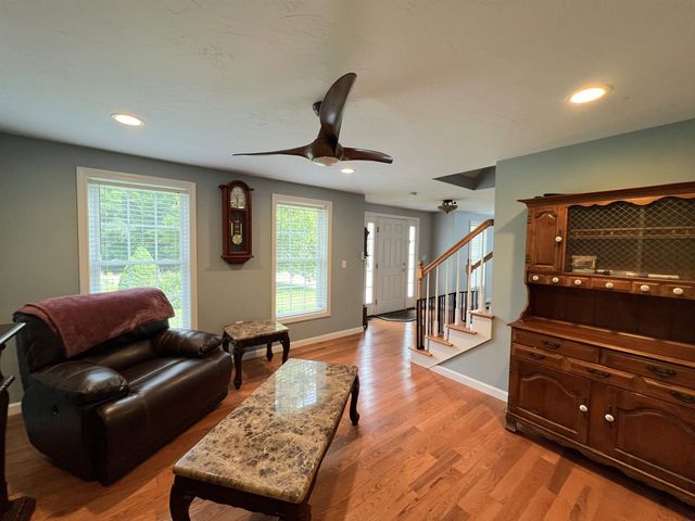 79 Sargent Road, Sandown, NH 03873