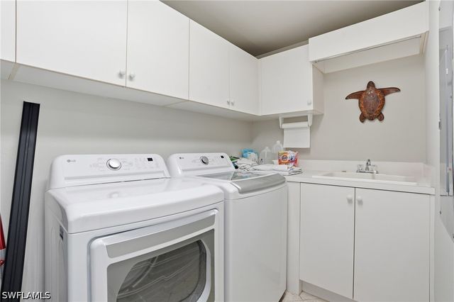 2738 Tiburon BLVD E B104, Naples, FL 34109