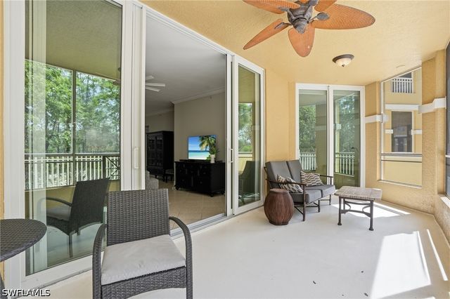 2738 Tiburon BLVD E B104, Naples, FL 34109