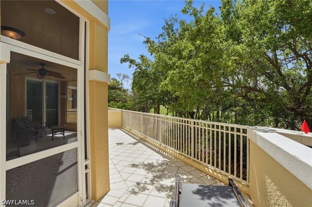 2738 Tiburon BLVD E B104, Naples, FL 34109