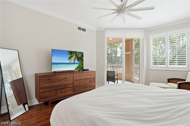 2738 Tiburon BLVD E B104, Naples, FL 34109