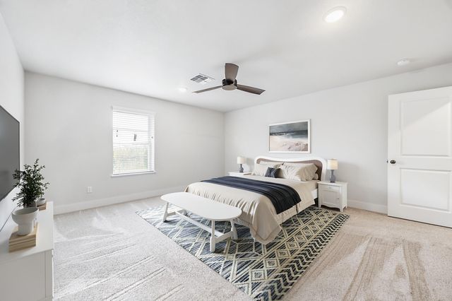 111 Creekside Lane, Lake Jackson, TX 77566