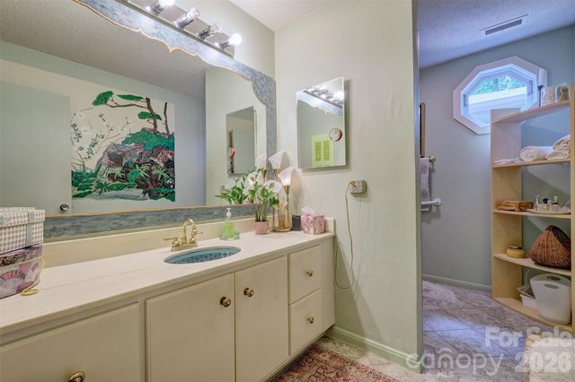 3 King Haigler Chase Street, Lake Wylie, SC 29710