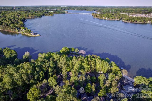 3 King Haigler Chase Street, Lake Wylie, SC 29710