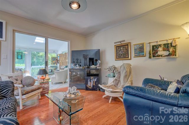 3 King Haigler Chase Street, Lake Wylie, SC 29710