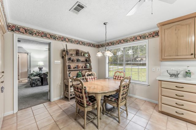 241 Hickory Street, Huntsville, TX 77320