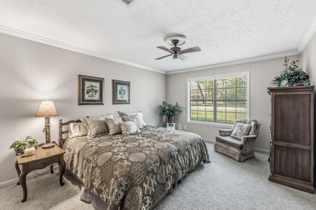 241 Hickory Street, Huntsville, TX 77320