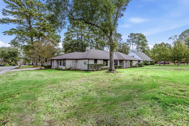 241 Hickory Street, Huntsville, TX 77320