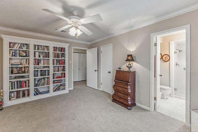 241 Hickory Street, Huntsville, TX 77320