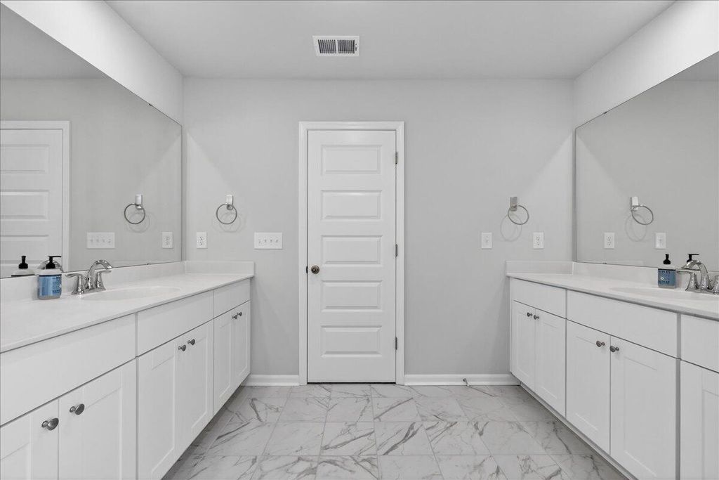 Image 36 of property listing at 1896 Nola Run, Summerville, SC 29485