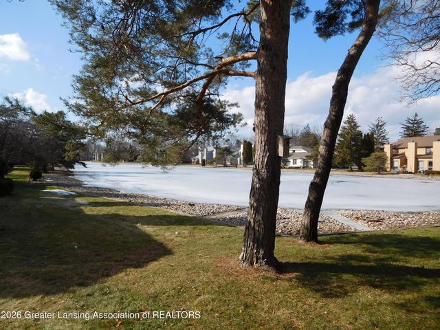 1227 Chartwell Carriage Way, East Lansing, MI 48823