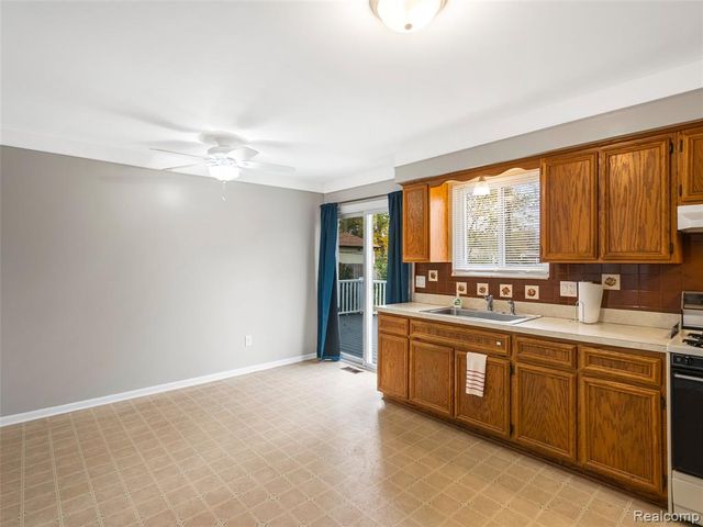 18917 Martin Road, Roseville, MI 48066