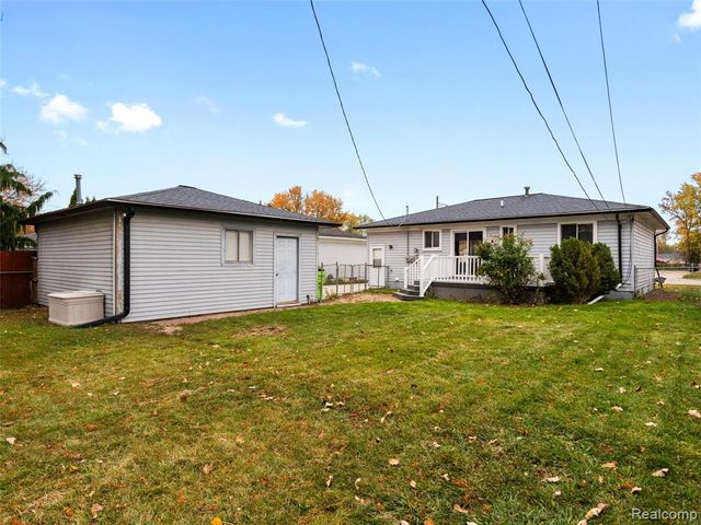 18917 Martin Road, Roseville, MI 48066