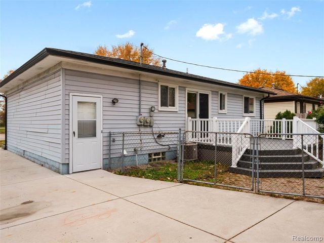 18917 Martin Road, Roseville, MI 48066