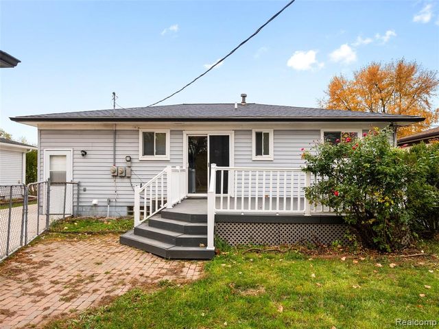 18917 Martin Road, Roseville, MI 48066