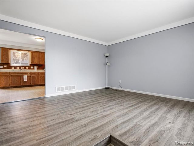 18917 Martin Road, Roseville, MI 48066