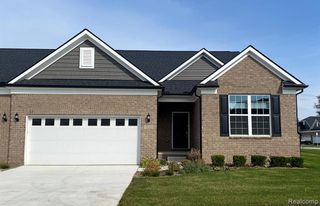 42616 Arbor Drive, Clinton Township, MI 48038