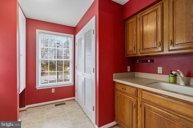 241 CLAY HILL CIR, Cockeysville, MD 21030