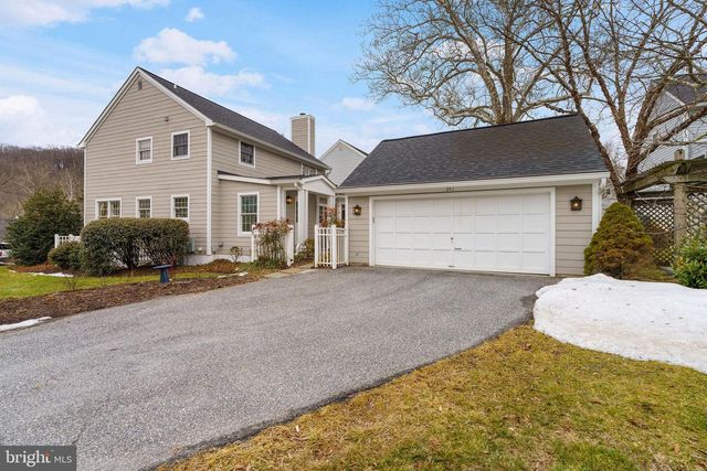 241 CLAY HILL CIR, Cockeysville, MD 21030