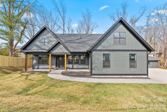 19 E Starnes Cove Road, Asheville, NC 28806