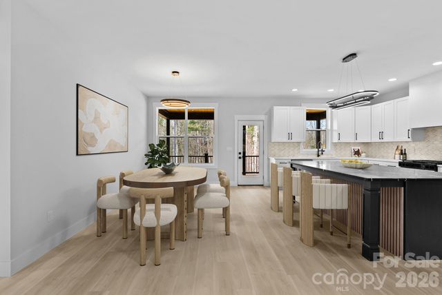 19 E Starnes Cove Road, Asheville, NC 28806