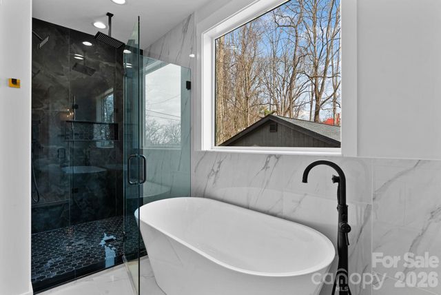 19 E Starnes Cove Road, Asheville, NC 28806