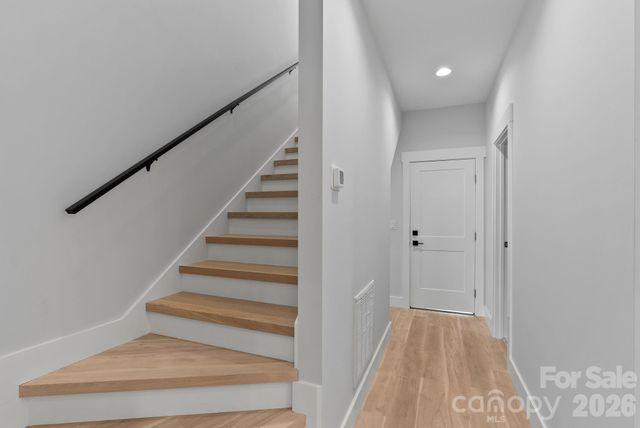 19 E Starnes Cove Road, Asheville, NC 28806