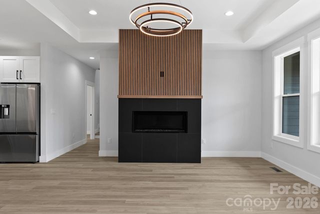 19 E Starnes Cove Road, Asheville, NC 28806