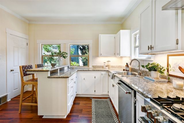 2409 E Alder Street, Seattle, WA 98122