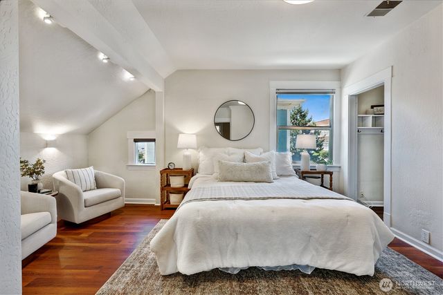 2409 E Alder Street, Seattle, WA 98122