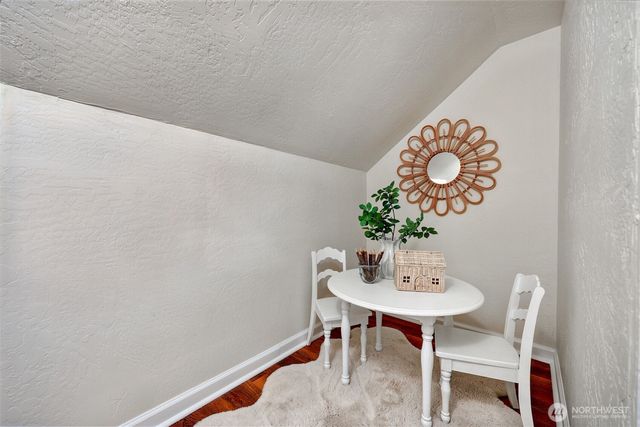 2409 E Alder Street, Seattle, WA 98122
