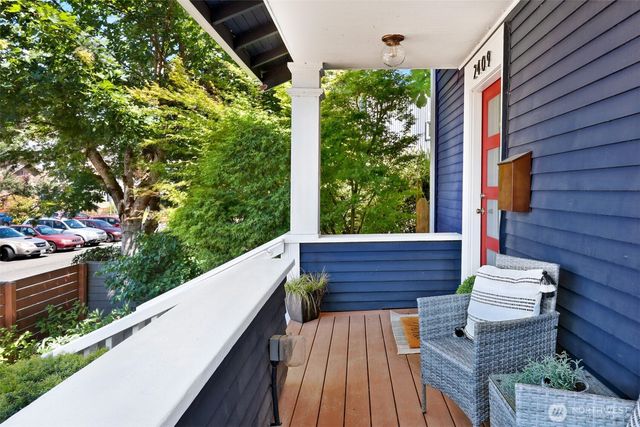 2409 E Alder Street, Seattle, WA 98122