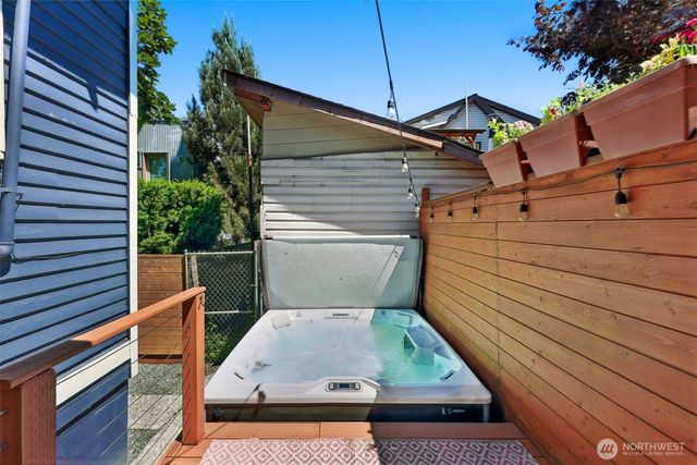 2409 E Alder Street, Seattle, WA 98122