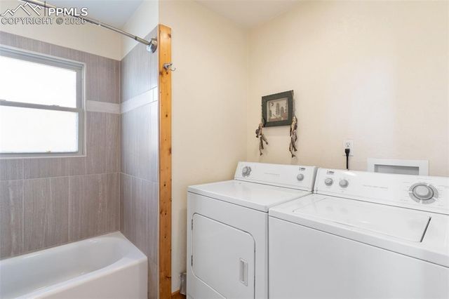 178 Cottonwood Lake Drive, Divide, CO 80814