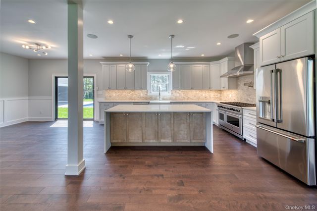 800 Corey Creek Lane, Southold, NY 11971
