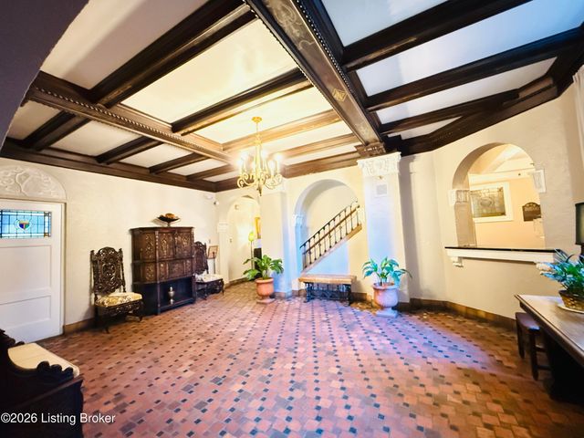 2140 Bonnycastle Ave 3F, Louisville, KY 40205