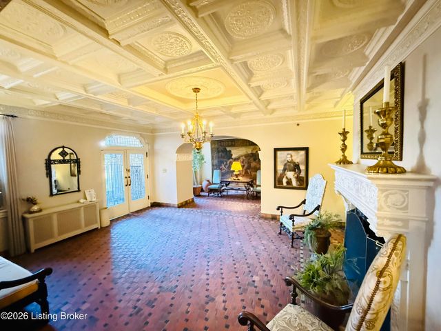 2140 Bonnycastle Ave 3F, Louisville, KY 40205